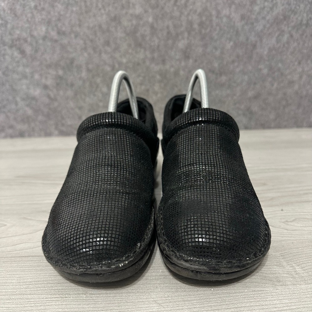 Born b.o.c. Toby Black Leather Clogs Womens Sz 9.5 Textured Slip On Shoes - Picture 4 of 10